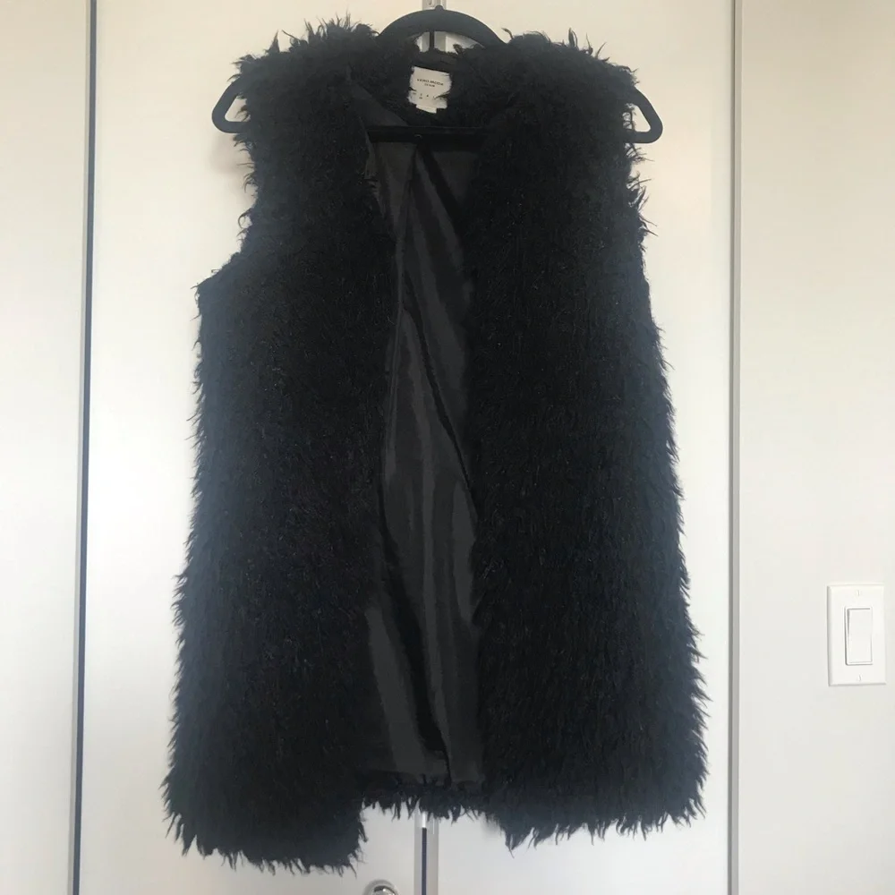 Black Shagged vest - Picture 1 of 3